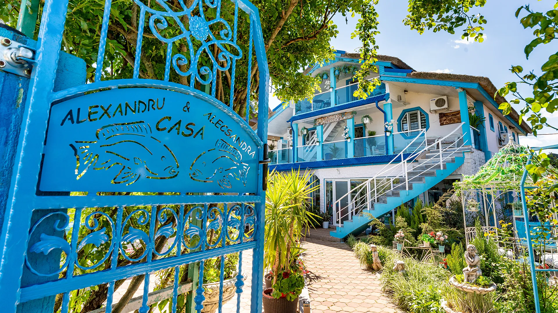 Casa Alexandru si Alexandra, Mila23